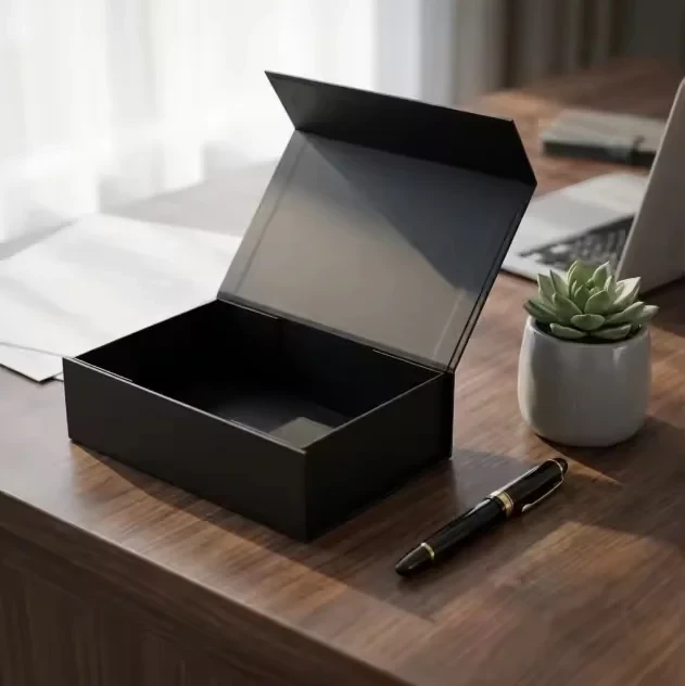 Black Collapsible Magnetic Gift Box