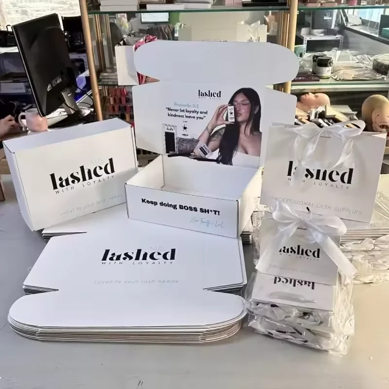 White Beauty Packaging Mailer Set